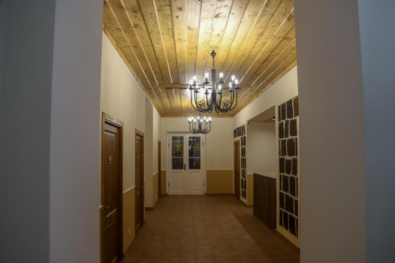גיומרי Nur Guest House מראה חיצוני תמונה