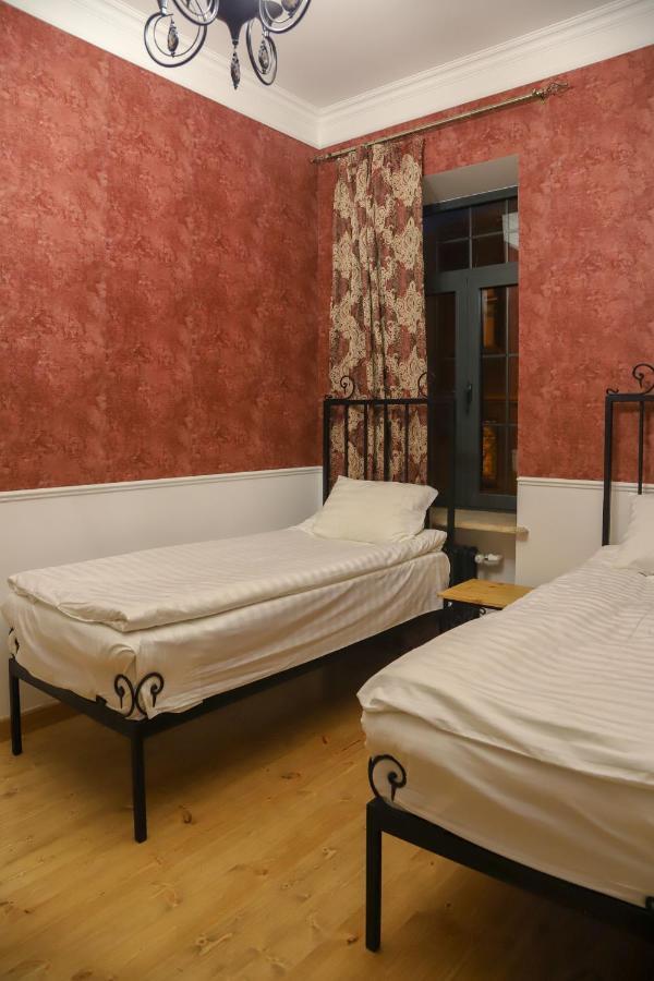 גיומרי Nur Guest House מראה חיצוני תמונה