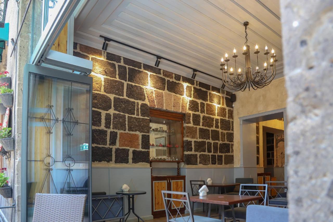 גיומרי Nur Guest House מראה חיצוני תמונה